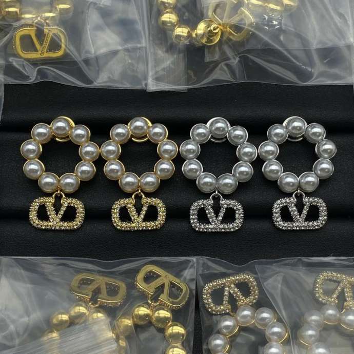 Picture of Valentino Earring _SKUValentinoearring12yx3216098